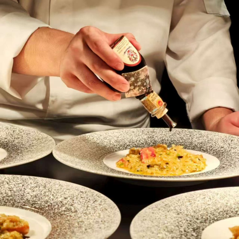 Acetaia Malpighi – Aceto Balsamico Tradizionale di Modena DOP Extravecchio al Ginepro – 100 ml – Solo Mosto Cotto – Selezione da Alta Ristorazione